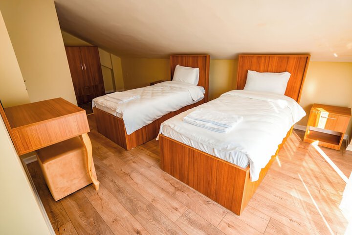 Room 12 of 34