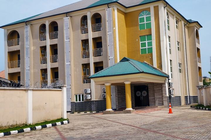 Image of Breakfort Hotel and Suites