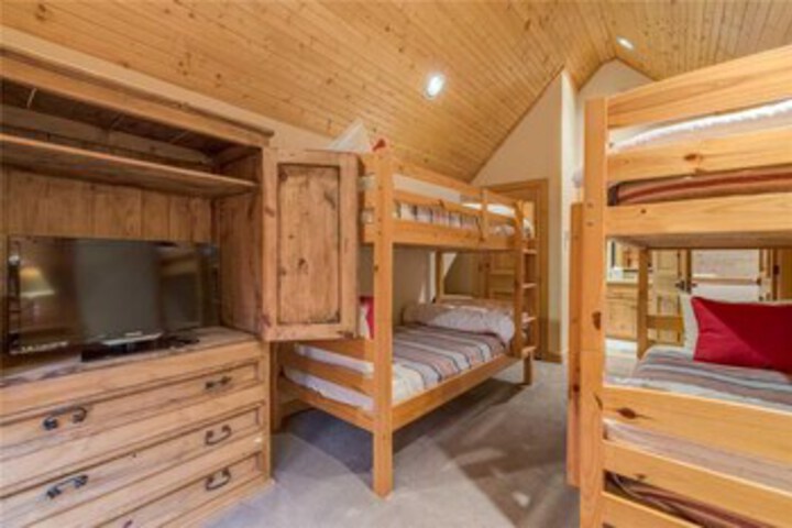 Room 46 of 55