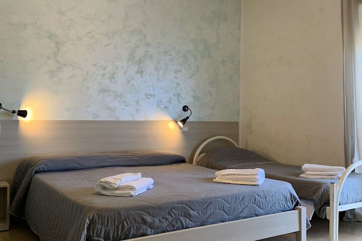 Room 15 of 80