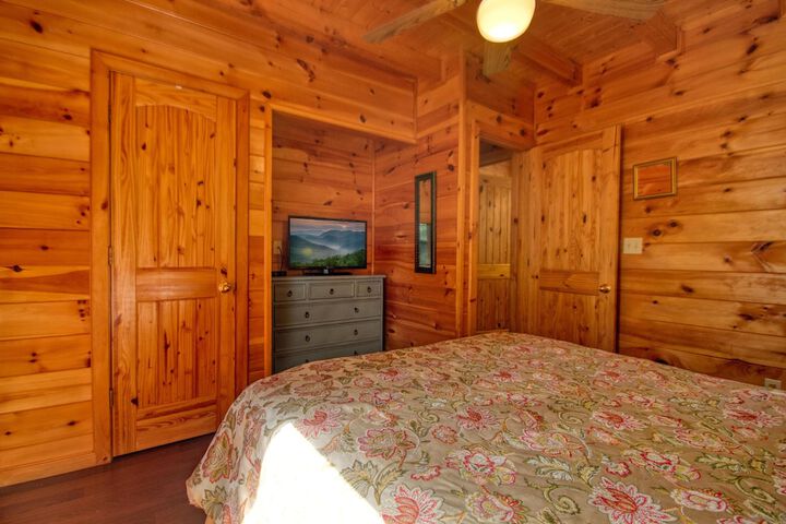 Room 3 of 27