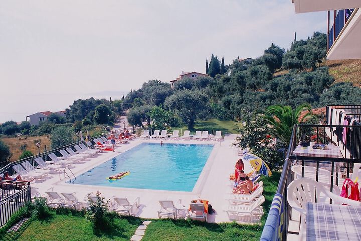 Pool 53 of 72