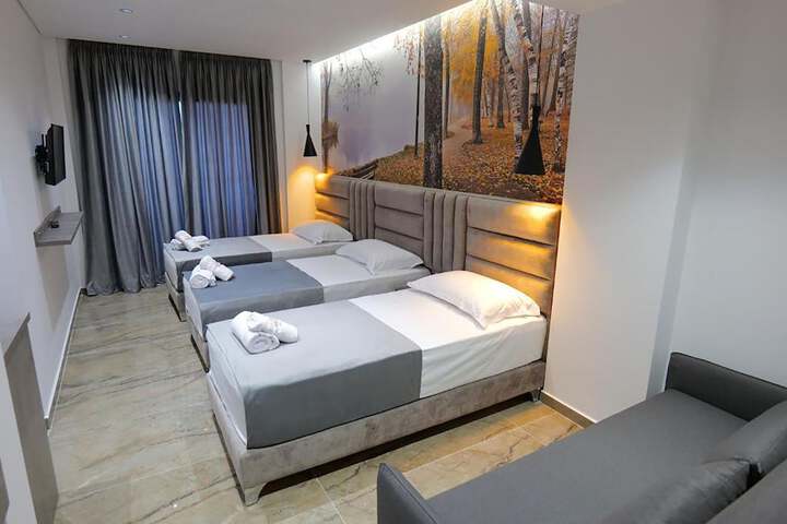 Room 5 of 137