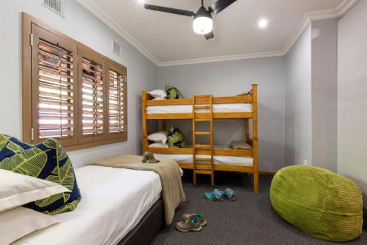 Room 22 of 48