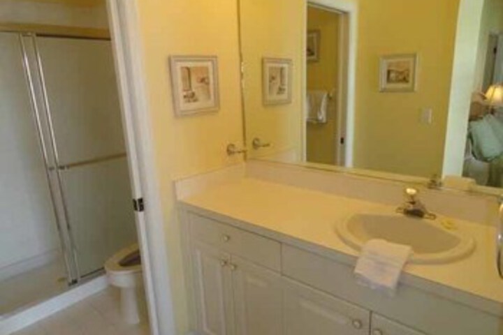 Room 2 of 20