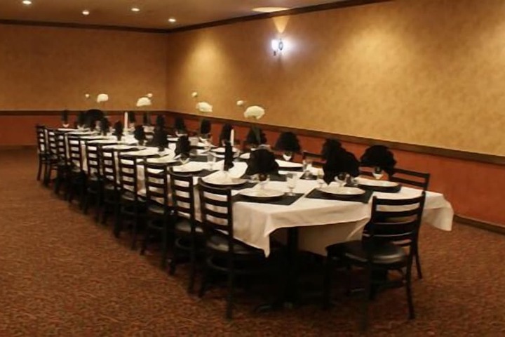 Ballroom/Hall 28 of 32