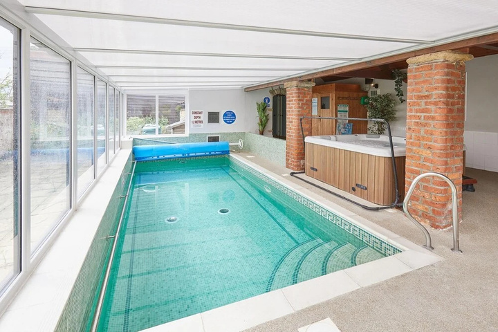 Pool 11 of 16