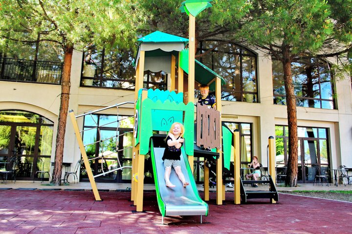 Childrens Activities 51 of 90