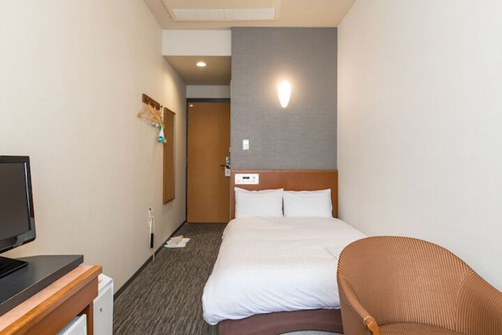 Room 6 of 36