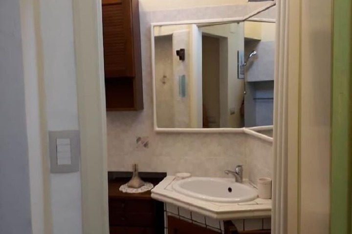 Room 17 of 25