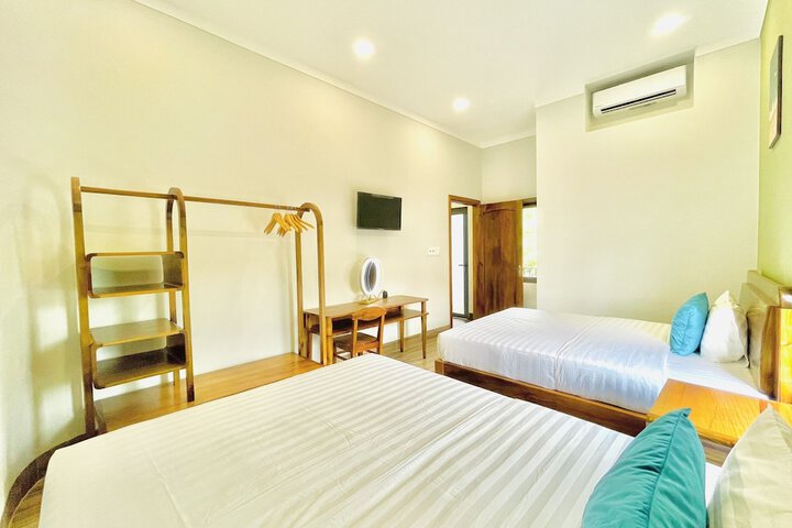 Room 15 of 74