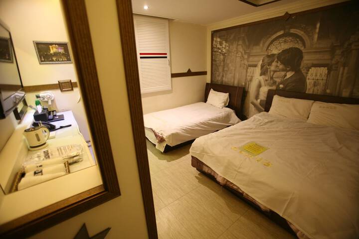 Room 39 of 54