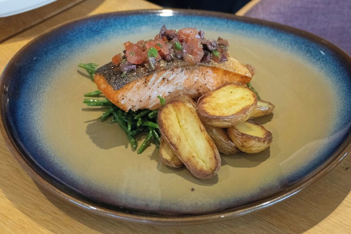 Dining 82 of 135