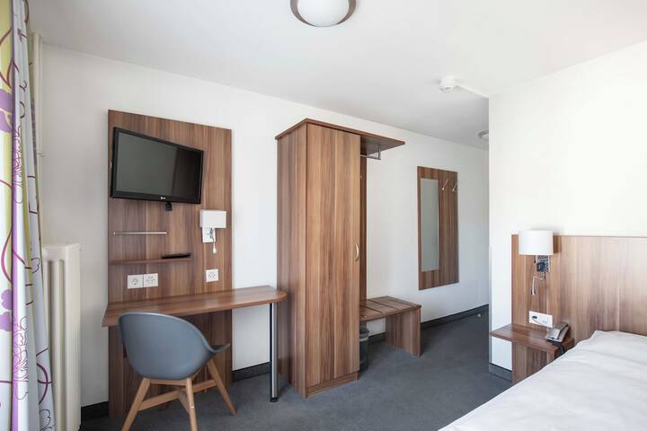 Room 15 of 45