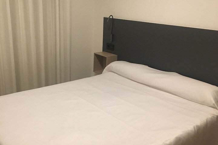 Room 13 of 31