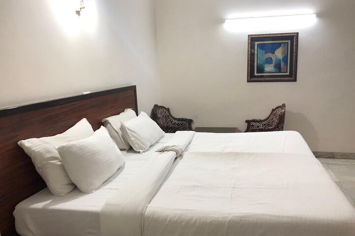 Room 9 of 61