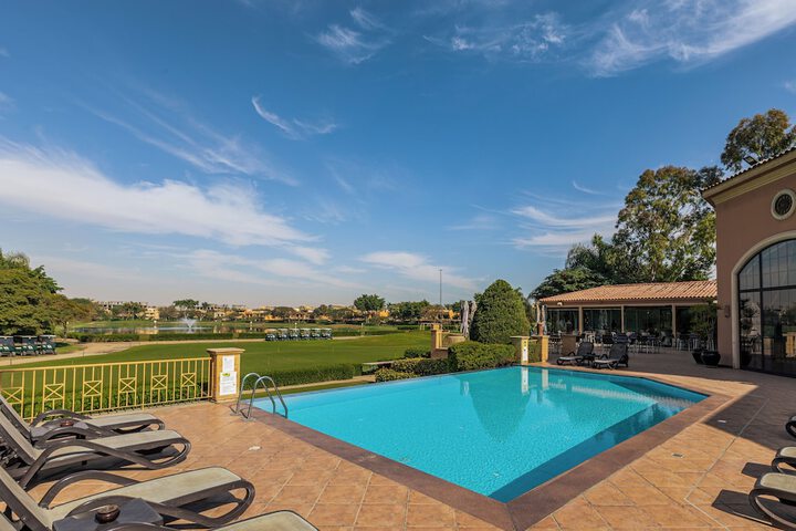 Hotel with Pool