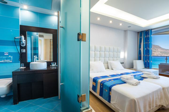 Room 27 of 171