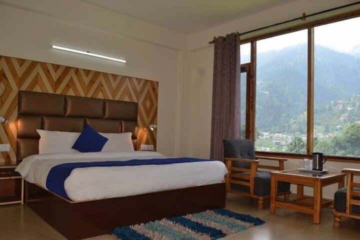 Room 3 of 15