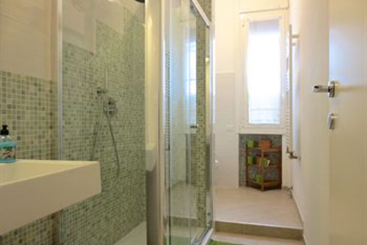 Room 4 of 49