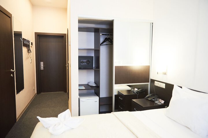 Room 31 of 82