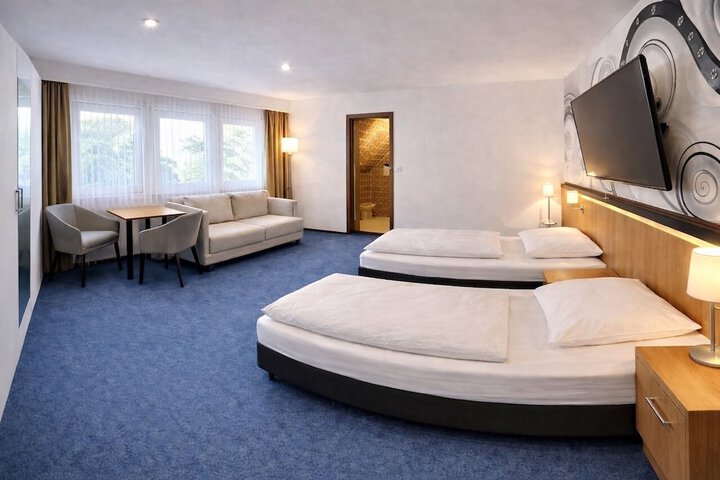 Room 9 of 55