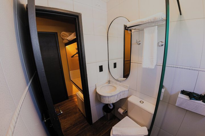 Room 21 of 30