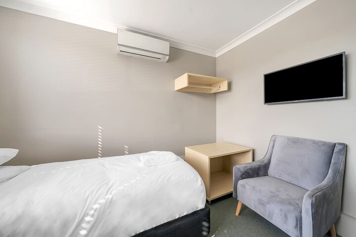 Room 14 of 39