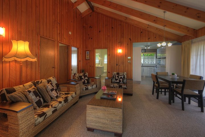 Room 4 of 18