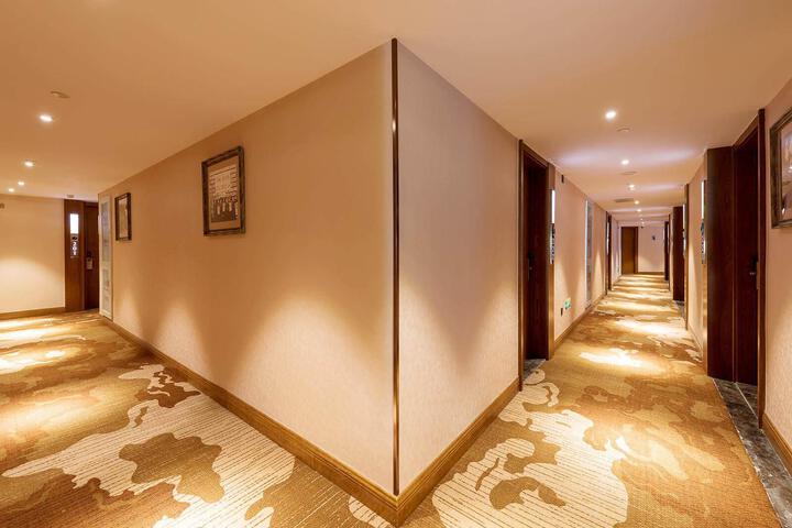 Hotel Interior 8 of 16