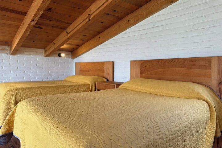 Room 49 of 220