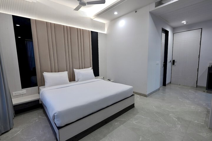 Room 12 of 67