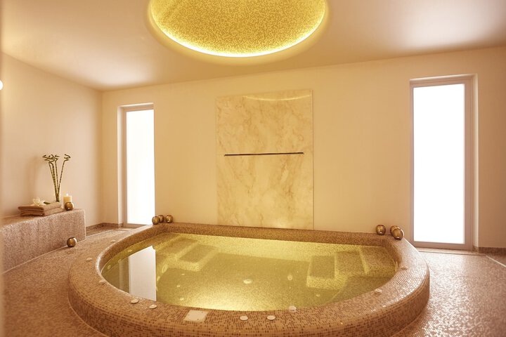 Spa 136 of 219