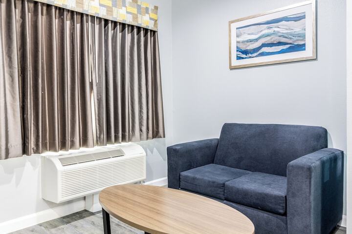 Room 3 of 29