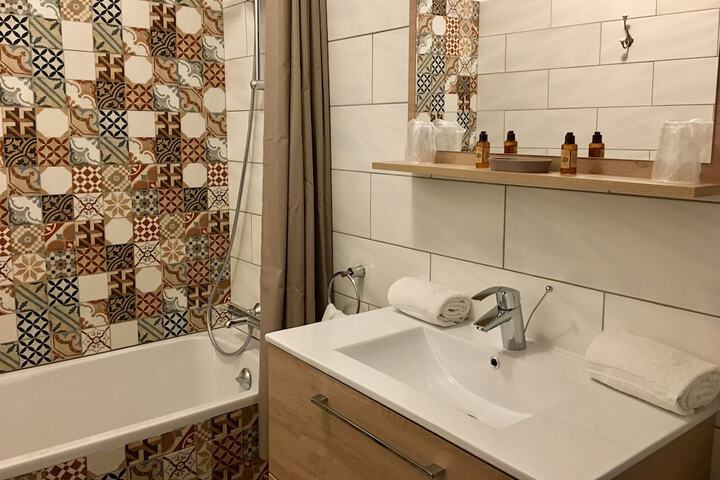 Room 43 of 74