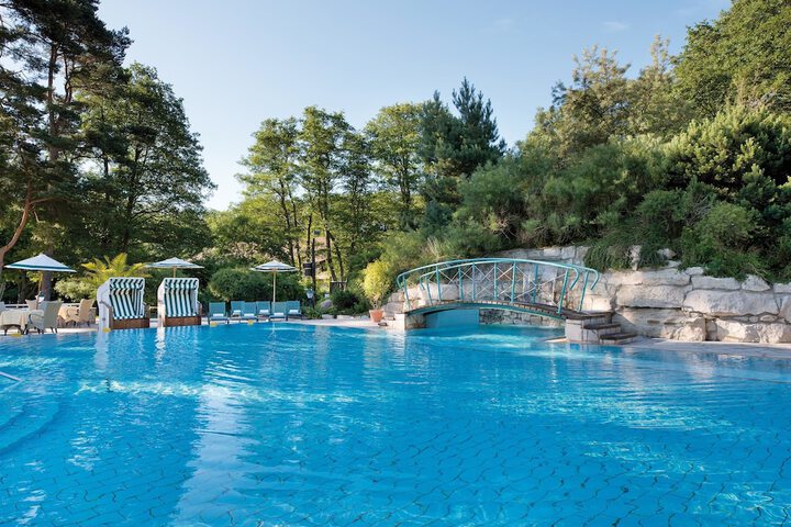 Pools & Facilities