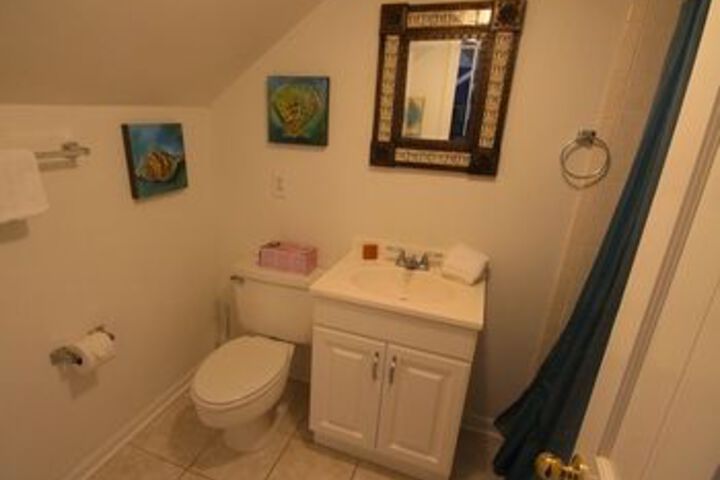 Room 13 of 76