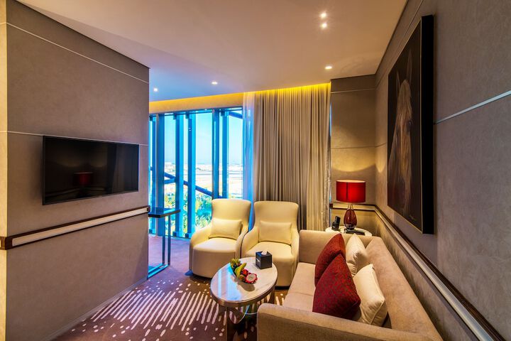 Room 33 of 67