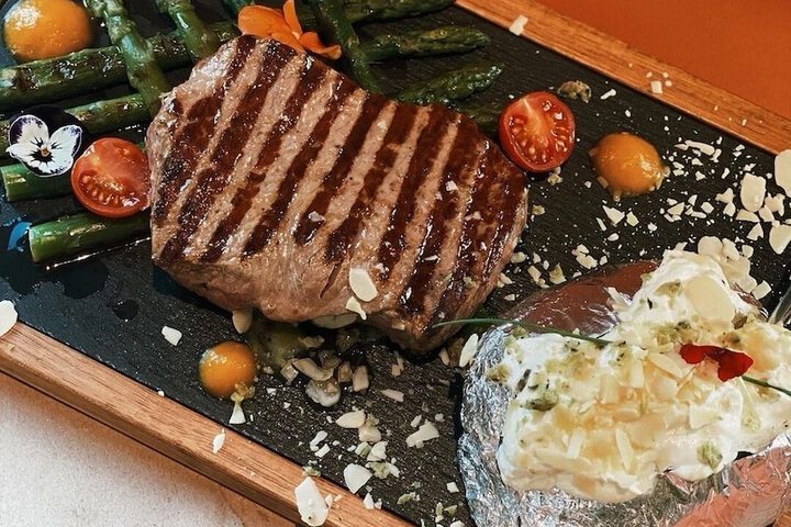 Dining 60 of 78