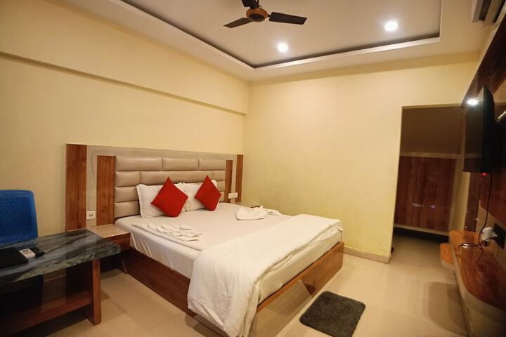 Room 15 of 80