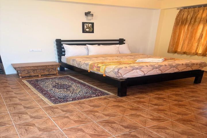 Room 11 of 22