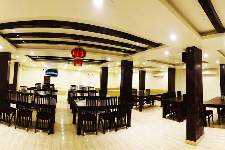 Dining 59 of 102