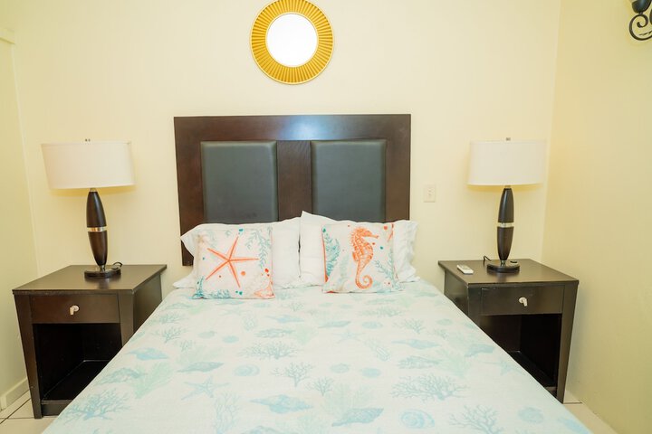 Room 25 of 147