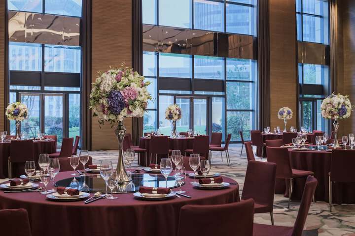 Ballroom/Hall 35 of 46