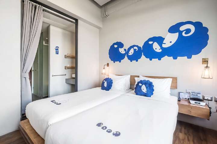 Room 19 of 66