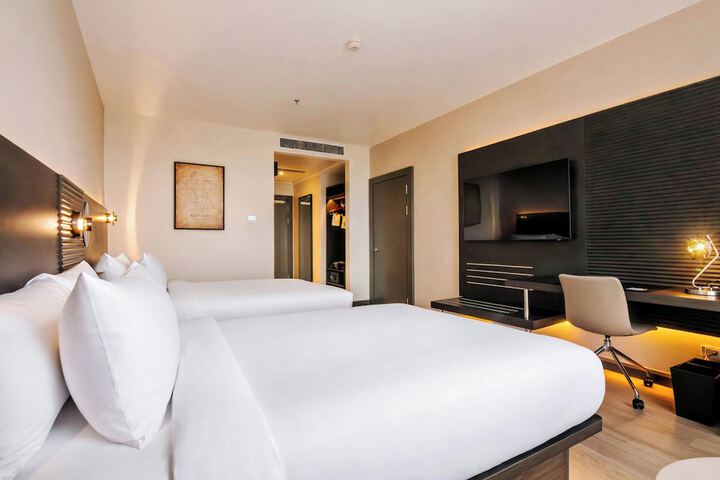 Room 18 of 46