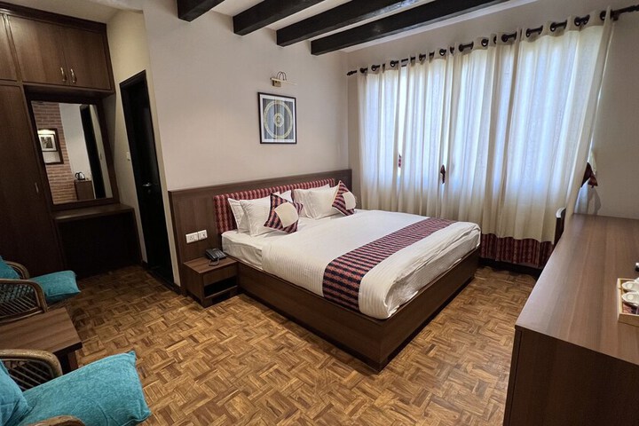 Room 13 of 53