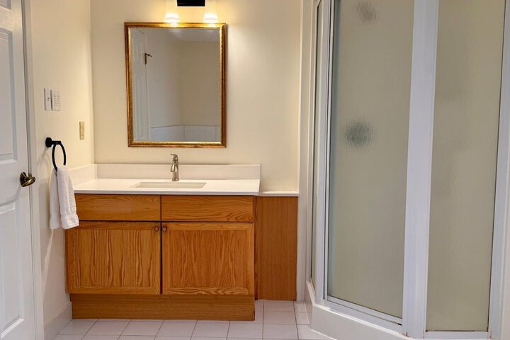 Room 52 of 117