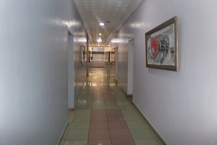 Ballroom/Hall 25 of 28