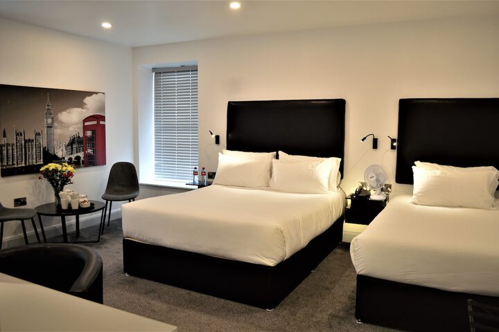 Room 43 of 219